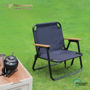 Chaise de jardin pliante avec accoudoirs en bois et siège rembourré, structure en aluminium, mobilier d'extérieur, style décontracté - Product Image 4