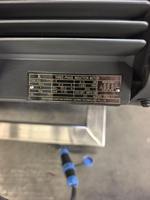 Machine d'emballage sous vide 220V, machine d'emballage sous vide pour salami italien avec écran tactile PLC pour l'industrie de la viande