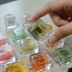 Perfume <span class=keywords><strong>de</strong></span> Lujo Más Popular del 2025, Colonia <span class=keywords><strong>de</strong></span> 5ml y 10ml, Mini Perfume 1:1, Perfume Original <span class=keywords><strong>de</strong></span> Marca al por Mayor para <span class=keywords><strong>Hombre</strong></span> - Product Image 3