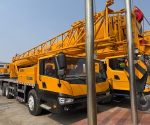 Used 25t Truck Crane XCM Qy25k5-1 Qy25kc Hydraulic Crane - Product Image 2