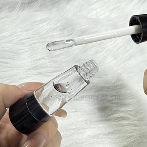 Aumenta el Volumen de los Labios, Brillo Labial Vegano Transparente con Ácido Hialurónico, Voluminizador de Labios con Etiqueta Privada - Product Image 6