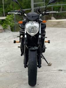 Yamaha FZ6N King: Prestazioni Ottimali, EFI, Raffreddamento a Liquido, 600cc, Controllo Flessibile, Modifica del Suono di Scarico, Colore Invincibile - Product Image 2