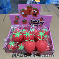 Jouets anti-stress en TPR en forme de fruits simulés, fraises remplies de farine, pour adultes et enfants, pour soulager le stress, décompression, à presser, à pincer, cadeau
