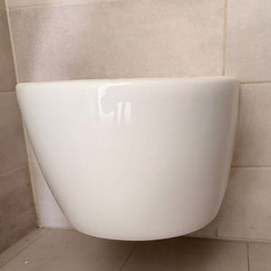 Inodoro de cerámica moderno con tanque, WC funcional, para el hogar, venta al por mayor, en stock - Product Image 4