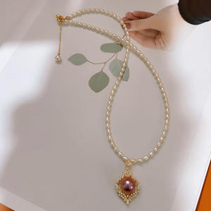 Collar de Perlas Edison Púrpuras de 11-12 mm con Colgante de Perlas de Arroz Pequeñas de 3-4 mm para Mujer, Chapado en Oro de 14k, Collares de Lujo - Product Image 1