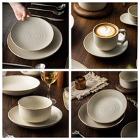 Assiettes à pâtes en céramique de style japonais rétro, faites à la main, en grès émaillé texturé côtelé, série Graines de tournesol
