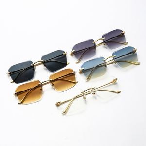Gafas de Sol Cuadradas Sin Montura con Patas de Leopardo Metálicas y Degradado, Protección UV400, con Logotipo Personalizado 2025, para Hombre y Mujer - Product Image 3