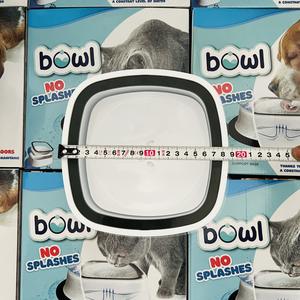 Tazón de Agua Flotante Antiderrames para Mascotas LM25020 de LM Plastic, para Gatos y Perros, Portátil para Viajes y Uso en Interiores - Product Image 3