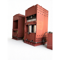 Presse de vulcanisation compacte à plaque latérale pour les tests d'échantillons de caoutchouc en petites séries et la production de pièces personnalisées à faible volume