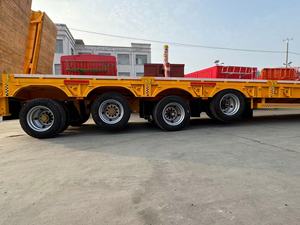 Ventas calientes Semirremolque amarillo de cama baja con <span class=keywords><strong>rampa</strong></span> para transporte de equipos pesados - Product Image 2