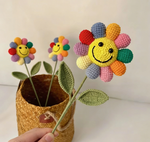 Bouquet di Fiori Artificiali all'Uncinetto con Stelo, Rose Colorate per Decorazioni Uniche per la Casa, Prodotto Pronto Y - Product Image 5