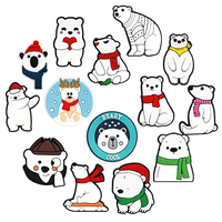 Bouton de chaussure en PVC, ours polaire, mignon dessin animé, divers breloques de chaussures en gros à motif d'ours blanc drôle pour les cadeaux de fête de vacances