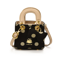Sac à main mini en daim à pois sur mesure avec breloque nœud, bandoulière et anneau doré pour femme, idéal pour les tenues quotidiennes et les soirées