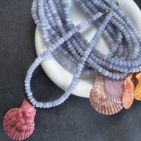 Collier de plage en pierre naturelle avec pendentif coquillage, plaqué or, perles d'eau douce, style océan, bijoux bohèmes pour boutiques (vente en gros)