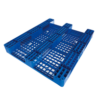 Palette d'expédition en plastique HDPE hygiénique, robuste, de type Euro, pour la logistique industrielle, avec mailles de stockage personnalisables pour entrepôt, fabriquée par un fabricant spécialisé.