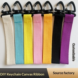 Llavero Multicolor Hecho <span class=keywords><strong>a</strong></span> <span class=keywords><strong>Mano</strong></span> DIY Estilo INS Coreano <span class=keywords><strong>de</strong></span> Lona con Correa para Muñeca o Llavero <span class=keywords><strong>de</strong></span> <span class=keywords><strong>Tela</strong></span> con Logotipo Estilo Coreano - Product Image 2