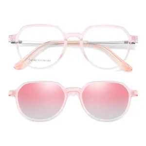 2023 Hot Sell Designer Classic Sonnenbrille Quadratischer Clip auf TR90 Polar ized Women Pink Sonnenbrille