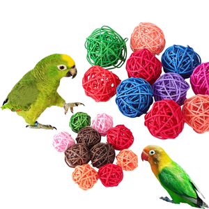 Jouet à mâcher en rotin en forme de boule pour oiseaux, écologique et mignon, pour perroquet, perruche, calopsitte, pour jouer et mâcher - Product Image 1