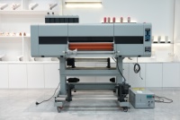 Imprimante d'étiquettes en cristal UV DTF XM A1, machine d'impression par transfert rouleau à rouleau pour bouteilles en plastique, verre, métal, design personnalisé