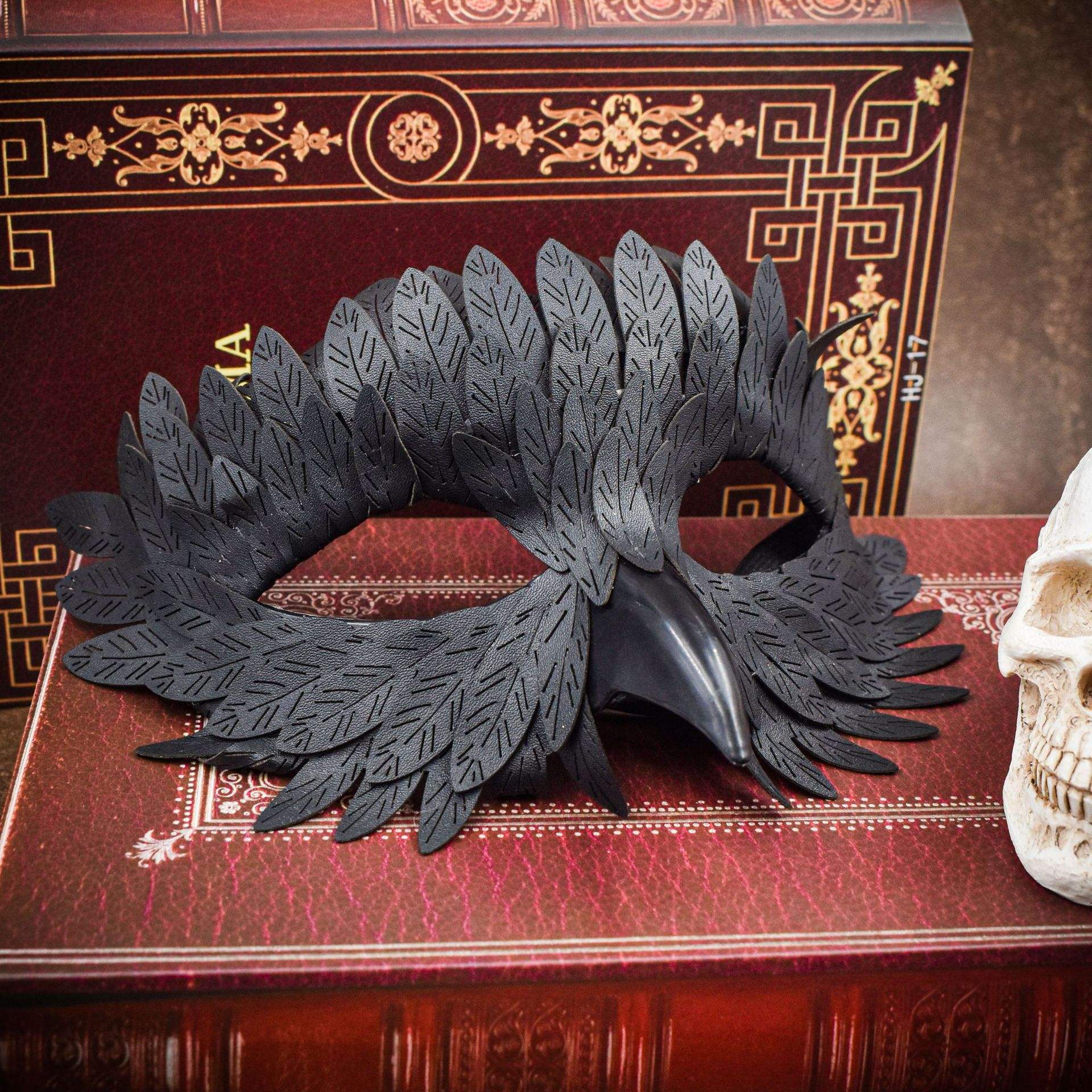 Halloween Exquisite Bird Beak Mask Makeup Ball Carnival Black Half Face Owl Feather Mask