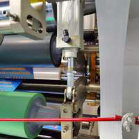 Laminateur de films sans solvant à faible encombrement pour emballages flexibles