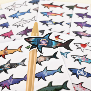 Autocollants 3D personnalisés étanches Paul and Shark motif requin de dessin animé, découpés à <span class=keywords><strong>la</strong></span> forme, avec drapeau national et design <span class=keywords><strong>Marseille</strong></span> Gertrude - Product Image 4