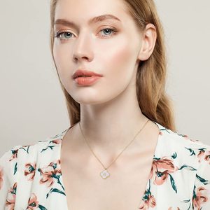 18K PVD 골드 도금 316L 스테인리스 스틸 쥬얼리 별자리 미니 자개 네잎 클로버 펜던트 목걸이 (여성용) - Product Image 3