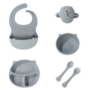 ชุดภาชนะใส่อาหารเด็กทำจากซิลิโคนแบบนิ่มเซตกล่องอาหารกลางวันและถ้วยน้ำพร้อมช้อนเรียนรู้สำหรับรับประทานอาหารค่ำ - Product Image 6