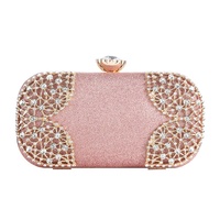 Sac Tendance 2025 Sac à main clouté de diamants pour femmes élégantes Design évidé à la mode pour les fêtes mondaines Sacs de soirée