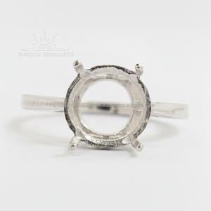 Bague de bijoux en argent sterling 925 sertie de pierres de forme ronde polies de 10 mm crantées - Product Image 1