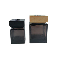 Diffuseur de parfum carré en verre transparent ambré ELITE pour la maison avec couvercle, capacité de 100 ml à 500 ml