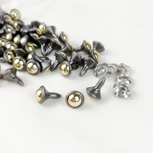 Tissu Cristal Stud Strass <span class=keywords><strong>Rivet</strong></span> Usine Vente Directe Coloré Diamant <span class=keywords><strong>Rivet</strong></span> En Cuir Laiton Personnalisable Réparation Tête Ronde T/T - Product Image 1