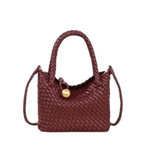 Sac à bandoulière en PU tissé à motif géométrique haut de gamme pour femme, avec poignée unique, doublure en polyester et fermeture à bouton - Product Image 5
