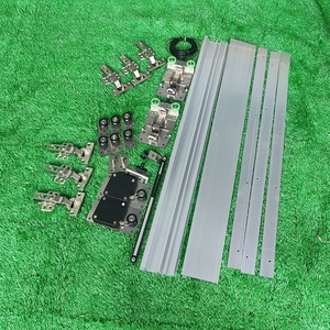 Kit de quincaillerie pour porte papillon en alliage d'aluminium avec double amortisseur pour système coulissant de porte pliante et pivotante de placard ou armoire - Product Image 4