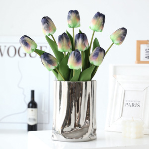 Tulipanes Artificiales de Plástico y Seda, Alta Simulación, Decoración para Bodas y Hogar, Accesorios de Fotografía, Ramo de Estilo Moderno - Product Image 2