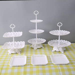 Lussuosi Alzatine per Torte a 3 Piani con Struttura in Metallo per Servire Pasticceria in Stile Europeo e per Matrimoni - Product Image 3