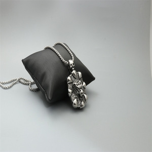 Yunnique – collier avec pendentif tête de tigre, en acier inoxydable, cadeau unisexe, bijoux, design du zodiaque animal - Product Image 3