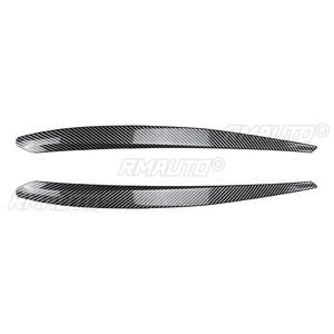 Autocollants de recouvrement pour phares de voiture (sourcils/paupières) pour Skoda Superb B8 2016-2018 Noir Brillant/Aspect Carbone Kit Carrosserie Tuning - Product Image 2