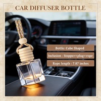 Diffuseur d'arômes pour voiture en forme de pendentif, flacon carré en verre avec couvercle en bois, parfum d'ambiance - Fourniture exclusive en gros transfrontalier