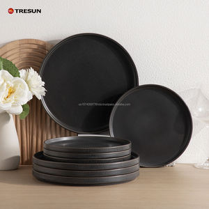 Service de table en céramique noire gaufrée 16 pièces pour 4 personnes – Kit de tasses pour la rentrée scolaire – Compatible lave-vaisselle et micro-ondes - Product Image 3