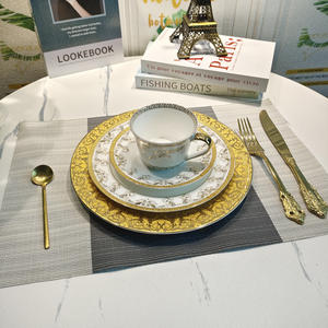 Lot de 4 pièces de vaisselle en porcelaine fine, collection écologique d'assiettes et de tasses - Product Image 4