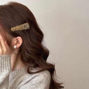 Pinza para el pelo de lana con diseño de gato y diamantes de imitación de aleación para niñas, uso diario y fiestas, colección otoño-invierno - Product Image 6