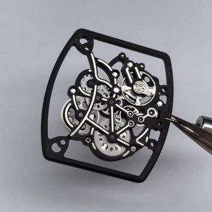 <span class=keywords><strong>Montre</strong></span> mécanique haut de gamme pour <span class=keywords><strong>homme</strong></span> personnalisable RM055 avec lunette en céramique blanche, boîtier en titane et mouvement squeletté - Product Image 4