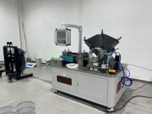 Xe tải xe lọc không khí dây chuyền sản xuất Bộ lọc không khí máy làm lưới-kết thúc Hooking và máy ép - Product Image 4