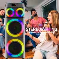 Altavoz Inalámbrico para Exteriores con Bluetooth, 80W, Control de Graves y Agudos con Doble Perilla, Pantalla Digital Doble, Micrófonos Inalámbricos Recargables, Control Remoto Grande