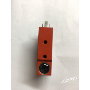 Sensor Fotoeléctrico LEUZE RK18/4 GL8.5 Usado - Product Image 4