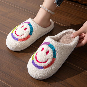 Pantuflas Personalizadas con Estampado de Cara Sonriente de Halloween 2024, Pantuflas de Felpa Suaves y Acogedoras para el Hogar, para Mujer - Product Image 3