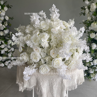 Boule de fleurs artificielles en soie OEM pour mariage, grande boule de fleurs blanches de 70 cm, centre de table de mariage