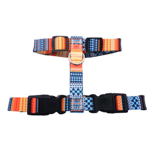 Arnés para Perro con Diseño Floral, Ajustable con Cierre de Hebilla, Estilo Moderno para Perros - Product Image 2