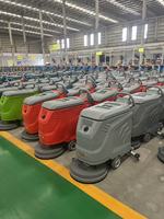 Nettoyeur de sols industriels 520 Model Factory Direct Sales Ride-On, autonomie de 3,5 à 5 heures, pour entrepôts et sols en ciment
